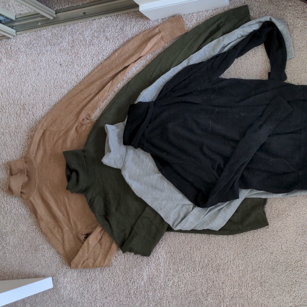 Grey- Merino wool blend lightweight turtleneck
